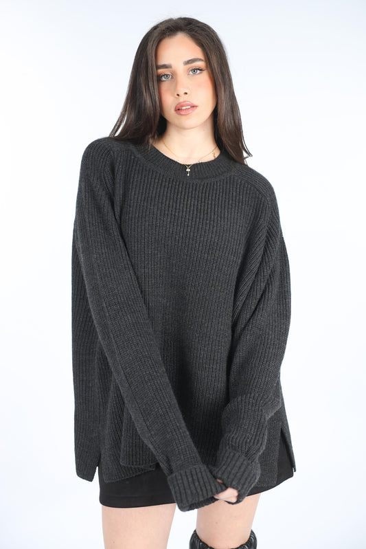 Dark grey pullover